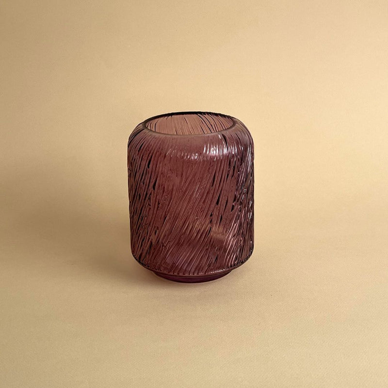 Vase violet nervuré