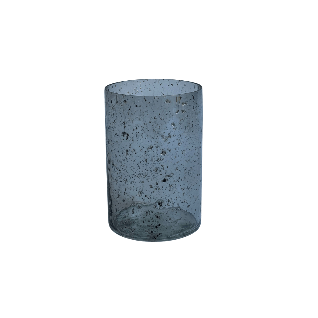 Vase gris cylindrique