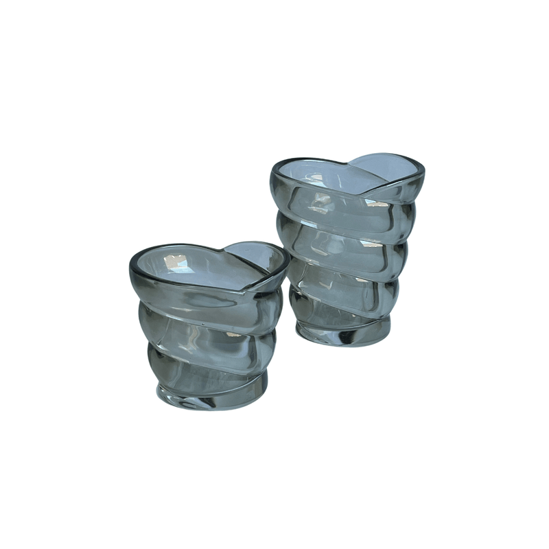 Pot en verre strié bleu
